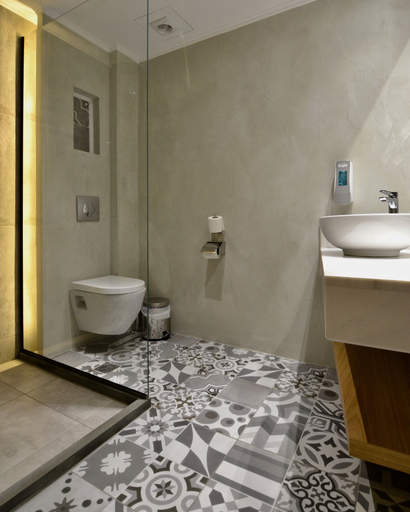 Bathroom 4, Hotel Paloma Blanca, Ionian Islands
