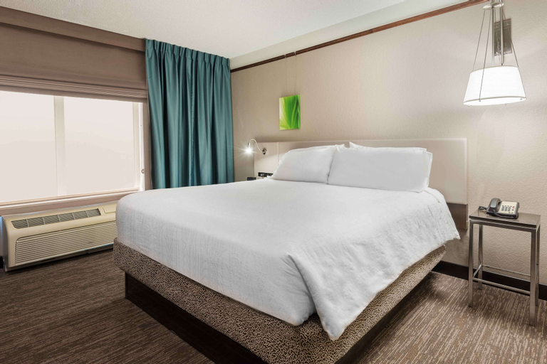Bedroom 13
