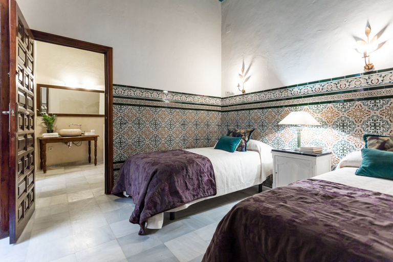 Bedroom 3, Plaza de la Alfalfa, Sevilla