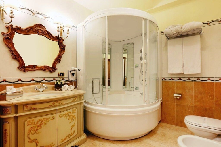 Bathroom 5, Grand Hotel President Olbia, Olbia-Tempio