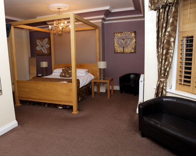 Bedroom 2, Maes Manor Hotel, Caerphilly