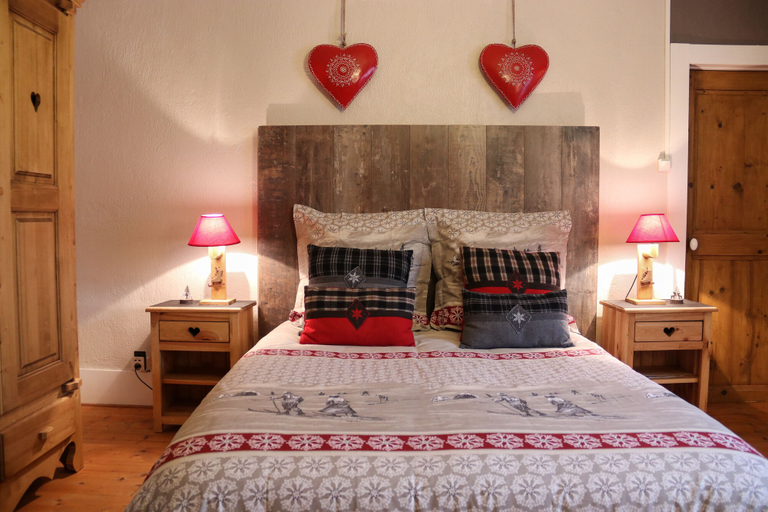 Bedroom 4, Au Coeur du Lapidaire, Jura