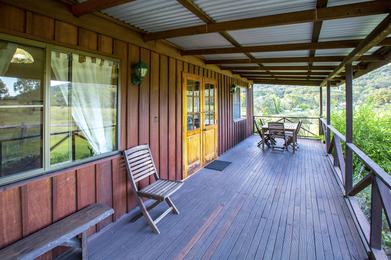 Others 5, Wisteria Cottage and Cabins, Stanthorpe
