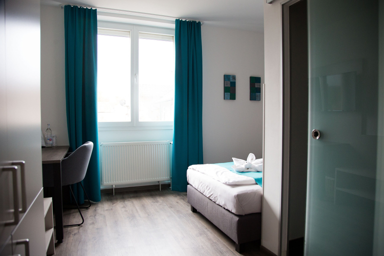 Bedroom 3, Hotel im Kaiserpark, Schmalkalden-Meiningen