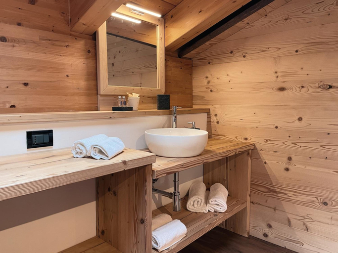 Bathroom, Hotel Al Lago, Trento
