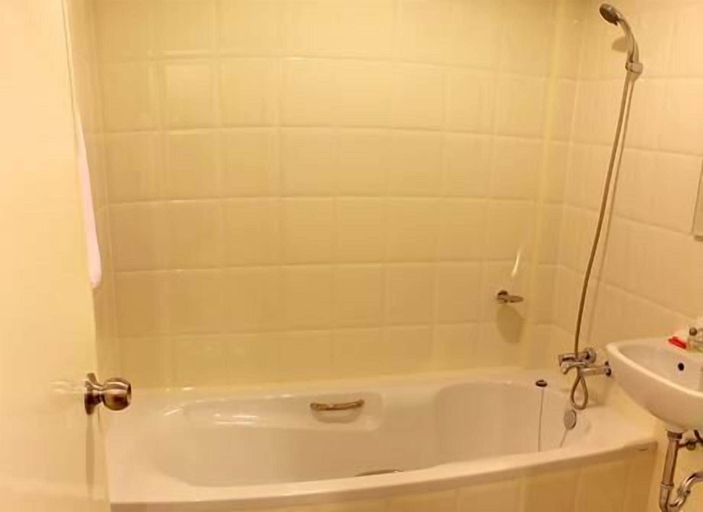Bathroom 4, Cozy Villa, Ratchathewi