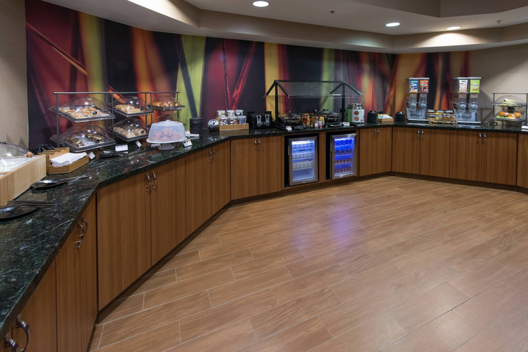 Food & Drinks 4, SpringHill Suites by Marriott Greensboro, Guilford