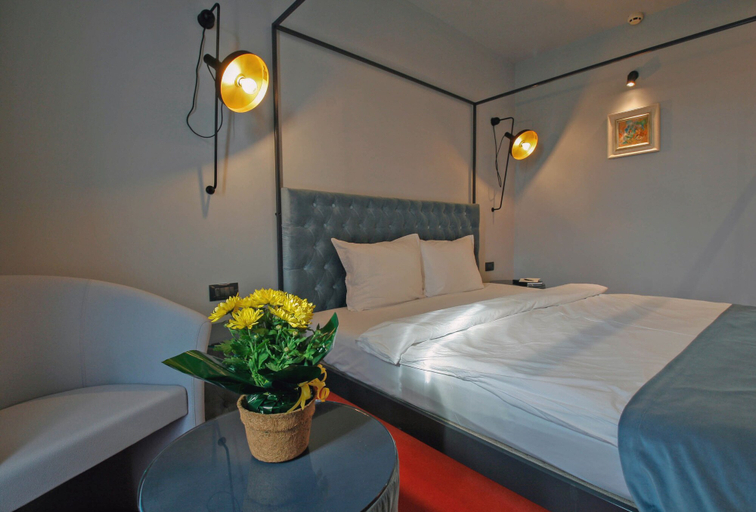 Bedroom 3, Vitosha Park Hotel, Stolichna