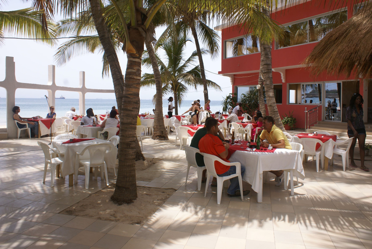 Food & Drinks 3, La Voile d'Or, Dakar