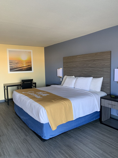 Bedroom 3, Days Inn by Wyndham Okmulgee, Okmulgee