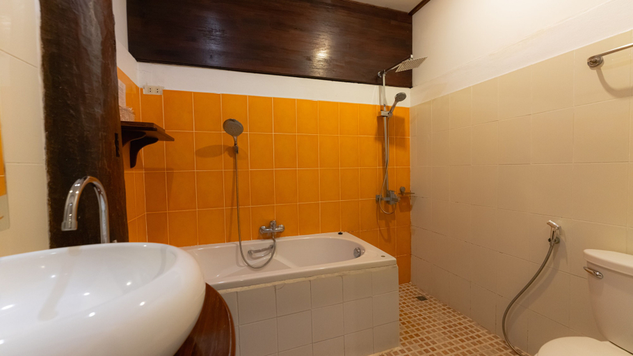Bathroom 3, Mylaohome Hotel & Spa, Luang Prabang
