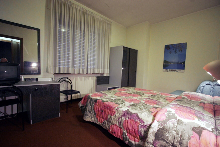 Bedroom 3, Hotel Fina, Terni