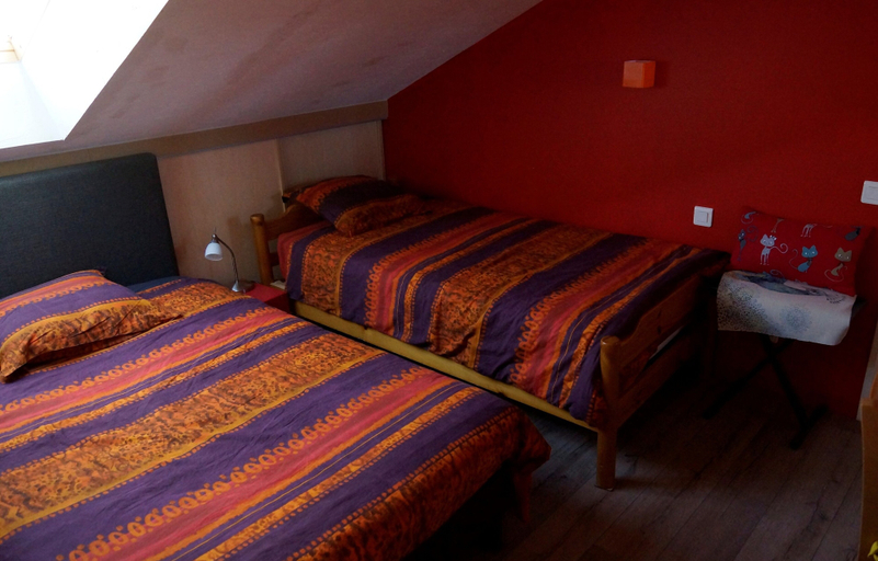 Bedroom 4, La Villanelle Chambres d'Hotes et Institut Bien Etre, Doubs