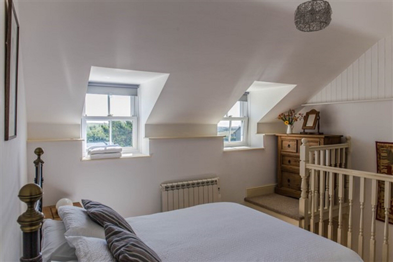 Bedroom 3, Cheristow Farm Cottages, Devon