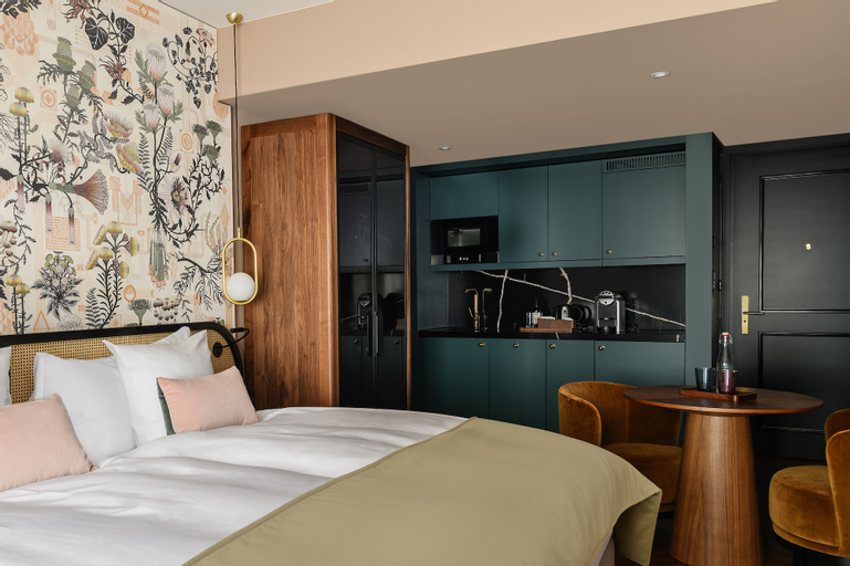 Bedroom 21