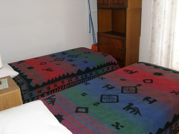 Bedroom 2, Apartments Violeta, Ližnjan