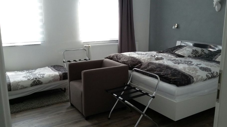 Bedroom 2, Ferienhof Lohmann, Holzminden