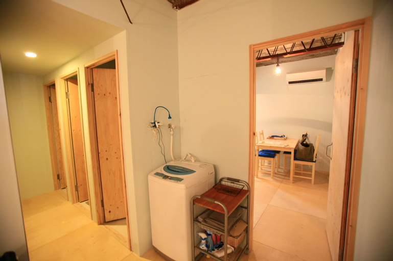 Bedroom 4, KAMP Houkan-cho Backpacker's Inn & Lounge - Hostel, Okayama