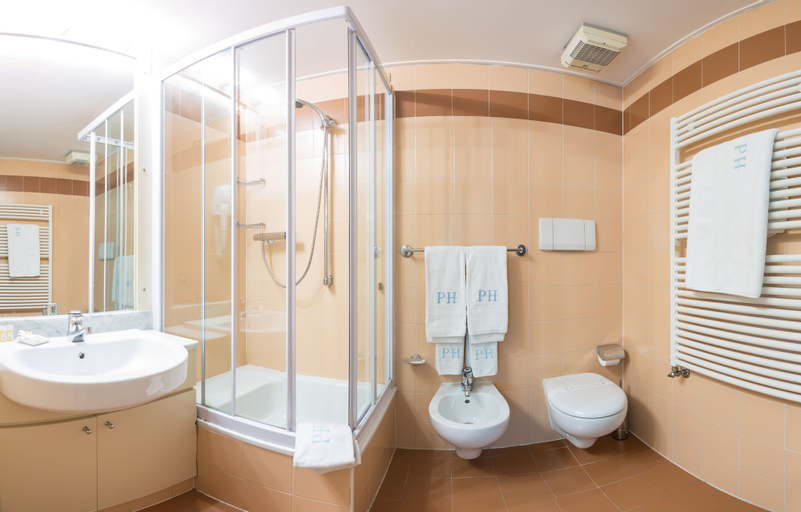 Bedroom 3, Piazzi House, Sondrio