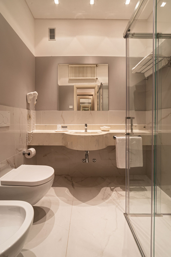 Bathroom, Hotel Negresco, Rimini