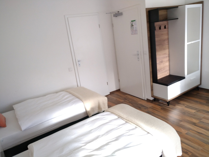 Bedroom 4, Hotel Zentrum, Rhein-Kreis Neuss