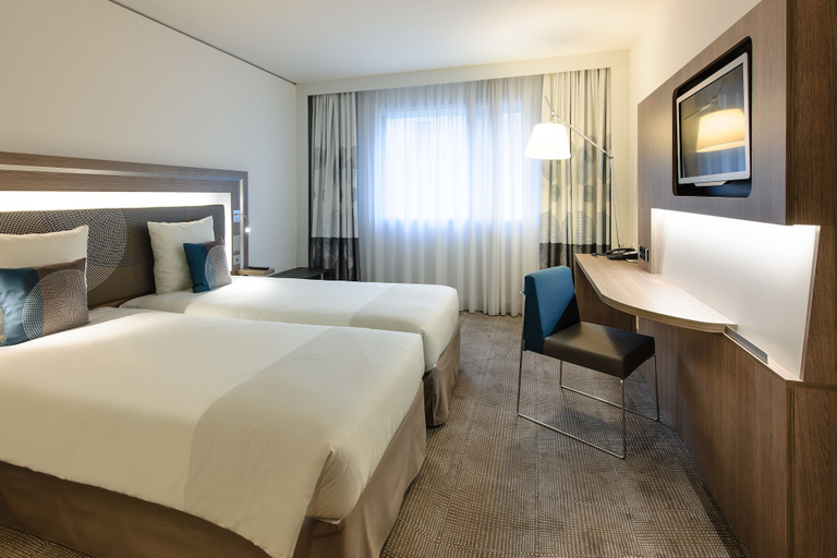 Bedroom 3, Novotel Lugano Paradiso, Lugano