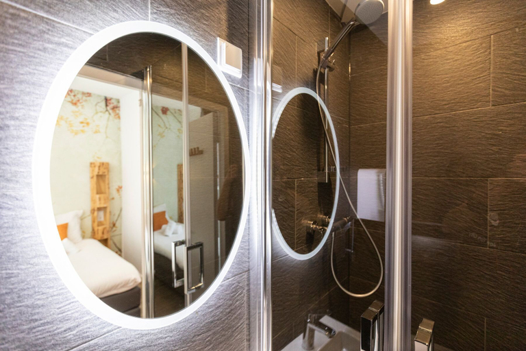 Bathroom 5, Hotel Pagi, Amsterdam