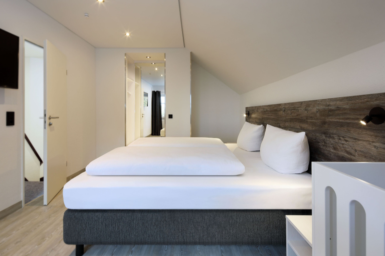 Bedroom 3, Dorint Resort Winterberg Sauerland, Hochsauerlandkreis