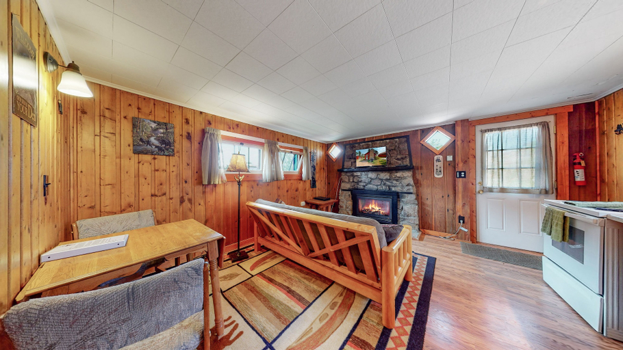 Others 5, Marr's Mountain Cabins, Larimer