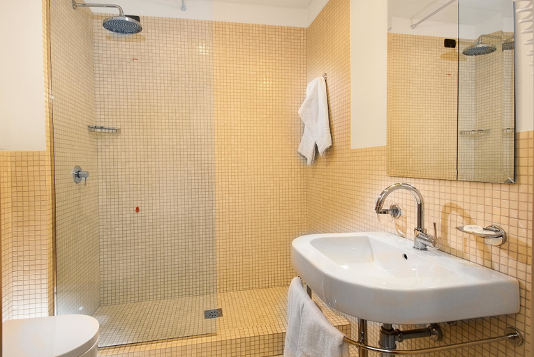 Bathroom 5, Hotel Milano, Brescia