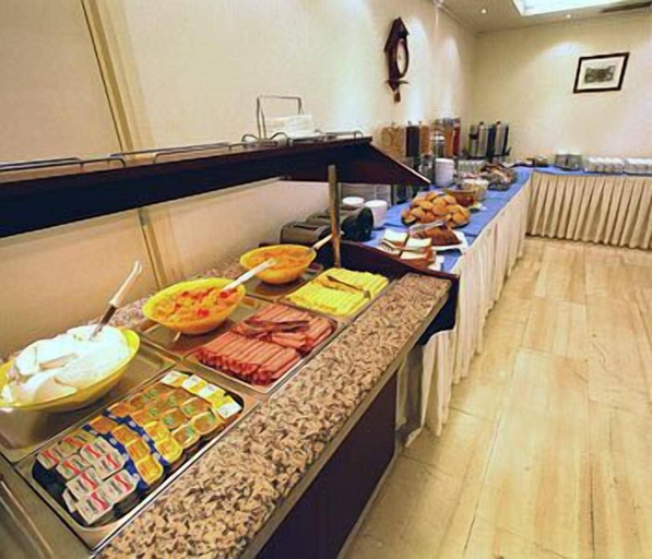 Food & Drinks 5, Economy Hotel, Attica
