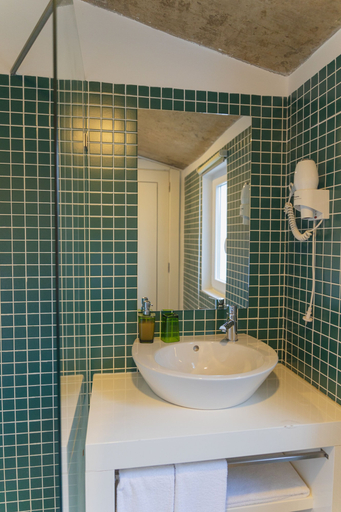 Bathroom 4, Roça Santo António Ecolodge Hotel, Cantagalo