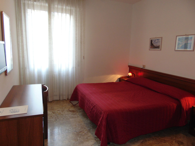 Bedroom 3, Albergo Rossana, Siena