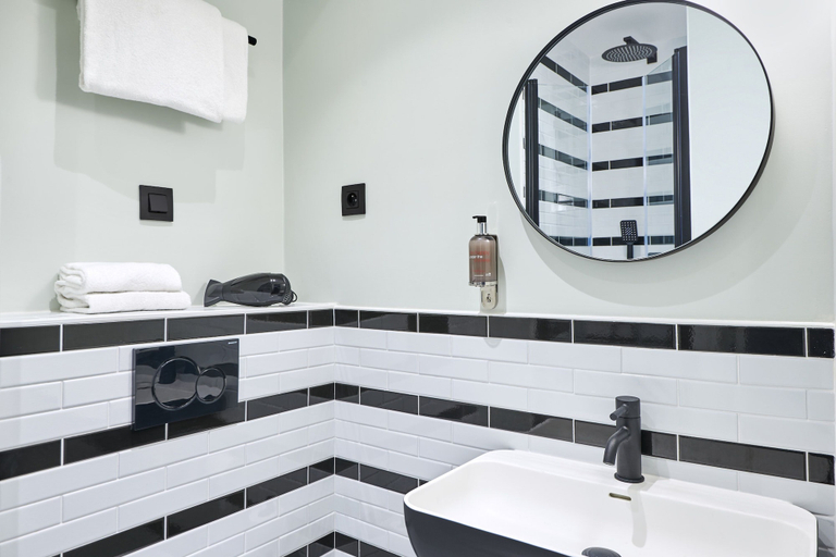 Bathroom 3, Hotel 10 Opera by HappyCulture, Paris