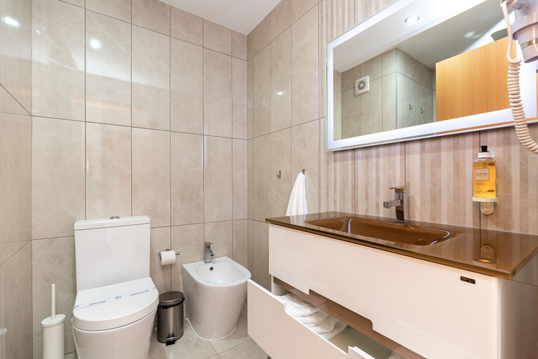 Bathroom 4, Feel Porto Corporate Housing Marquês, Porto