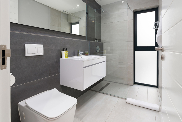 Bathroom, 35 On Main 202, City of Cape Town