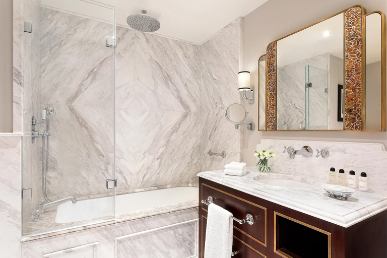 Bathroom 5, Hotel Bristol, A Luxury Collection Hotel, Warsaw, Warsaw