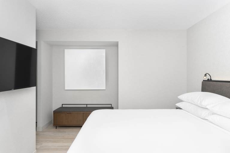 Bedroom 3, Hyatt Regency Deerfield, Cook