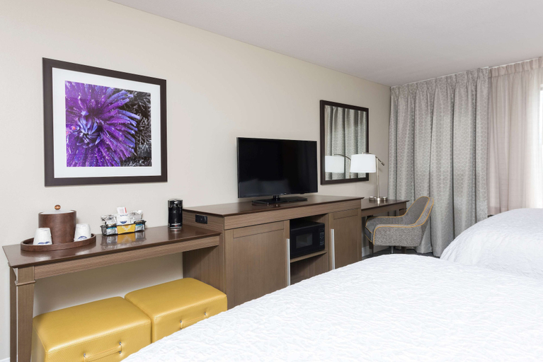 Bedroom 3, Hampton Inn & Suites West Lafayette, Tippecanoe