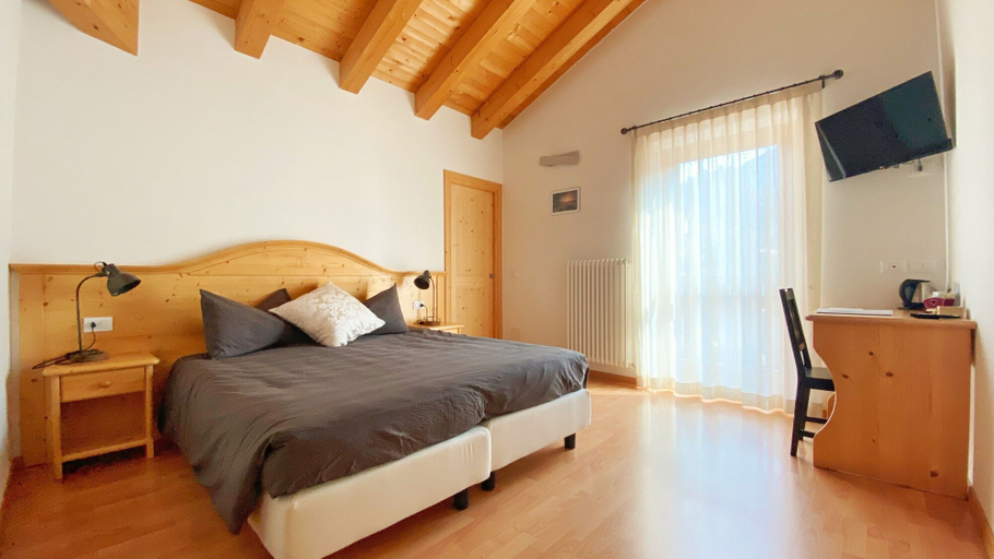 Bedroom 3, Eco-Baita Natura Spensierata, Trento