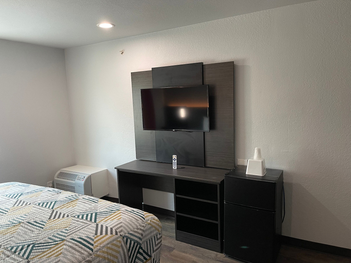 Bedroom 3, Motel 6 Irving, TX - DFW Airport North, Irving