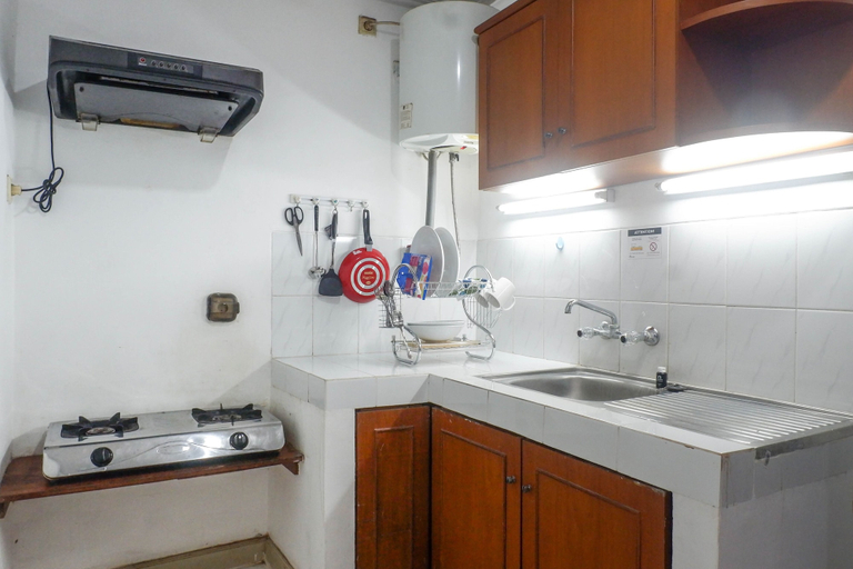 Others 5, Spacious Classic 1BR Apartment at Taman Beverly, Surabaya