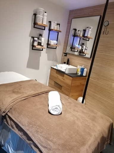 Bedroom 4, L'Âme Du Gourmand, Manche