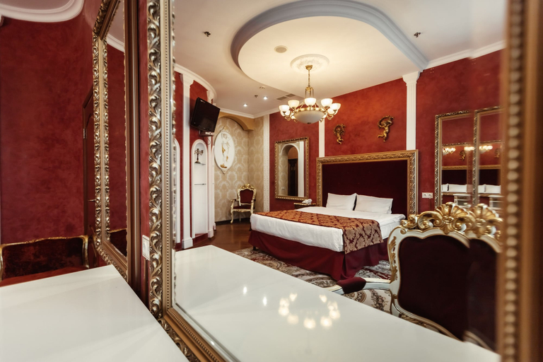 Bathroom 5, Royal Hotel De Paris, Shevchenkivs'kyi