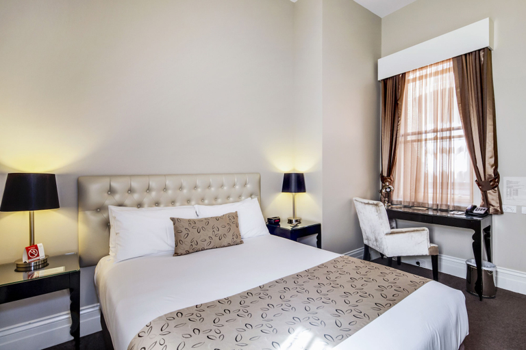 Bedroom 3, Quality Inn The George Hotel Ballarat, Ballarat  - Central