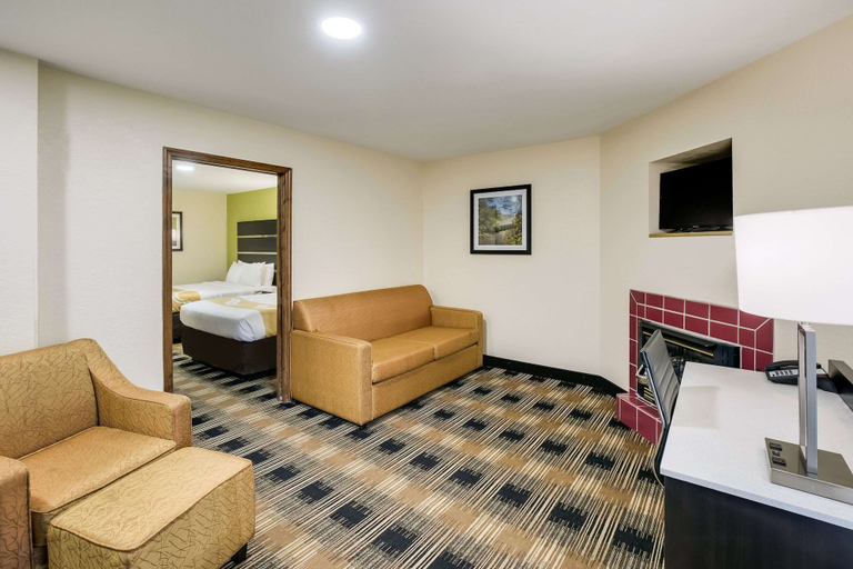 Bedroom 4, Quality Inn & Suites Mt Chalet, Rabun