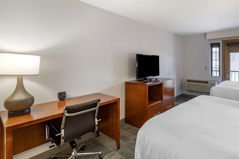 Bedroom 4, Comfort Suites Golden West on Evergreen Parkway, Jefferson