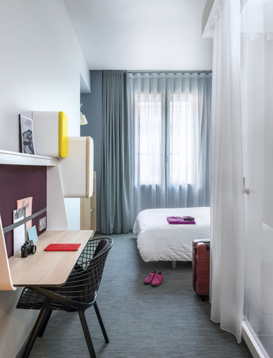 Bedroom 3, OKKO Hotels Lyon Centre, Rhône