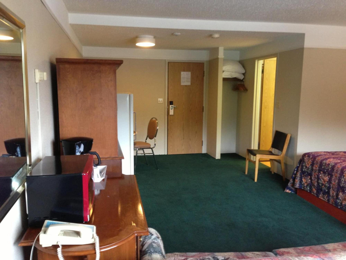 Bedroom 3, Moby Dick Inn, Skeena-Queen Charlotte