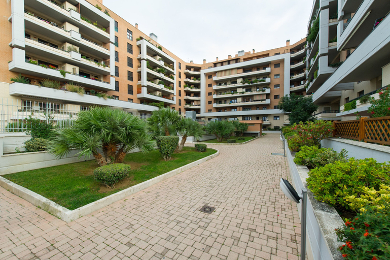 Exterior & Views 2, Domus Al Parco Guest House, Rome